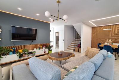 Duplex cu 4 camere în Iris