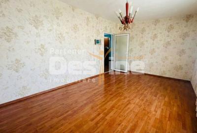 Apartament cu 3 camere decomandat în Rahova