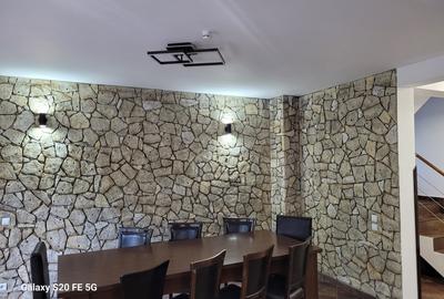 Vila turistica de vanzare in Busteni - 1