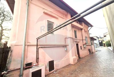 Casa de vanzare pretabila locuinta sau afacere | 13 Septembrie - 1