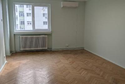 Apartament cu 3 camere circular în Iancului