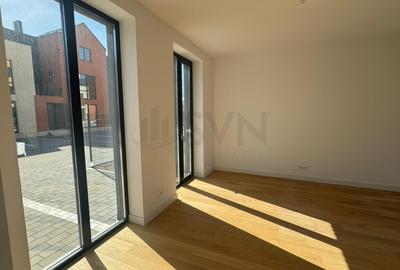 REV2005666 Vila cu deschidere la lacul Grivita - 1