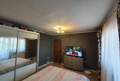 Apartament cu 3 camere decomandat, mobilat în Chiajna