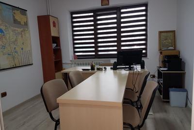 OCAZIE - GARA SPATIU COMERCIAL STRADAL 2 CAMERE IDEAL SEDIU, BIROURI, CABINETE ! - 4