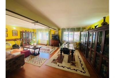 Casa 5 camere de vanzare in Sanmartin - 3