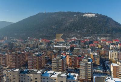 Apartament 3 camere, vedere superbă, Răcădău, str. Carpenului - 17