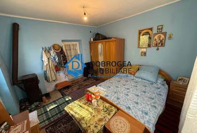 Caslita - teren 513 mp, pomi fructiferi, casa 2 camere - 5