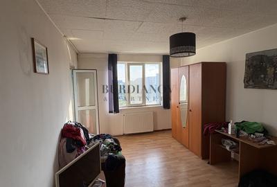 Apartament cu 3 camere - Centrală proprie - Metrou Apărătorii Patriei - 4