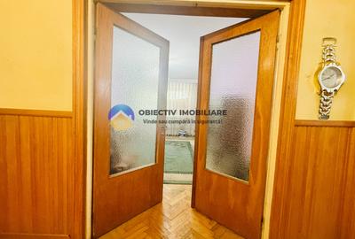 Apartament 4 camere/ 2 bai /boxa cadastrata  - B-dul Traian 82 mp - 2