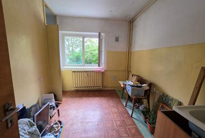 Tei, Str. Maica Domnului, Facultatea de Constructii, chiar pe Al Deleni - 5