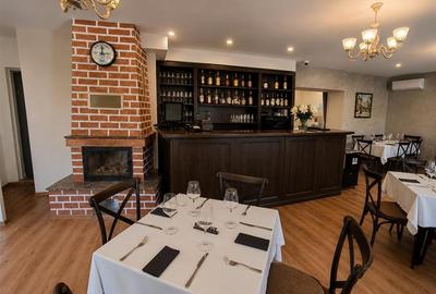 Afacere la cheie restaurant cu terasa zona Centrala - 16
