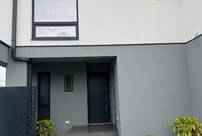 Vând Duplex la cheie cu zid dublu 5 camere 3 băi Comision zero - 14