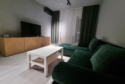 Apartament cu 2 camere decomandat, mobilat în Central