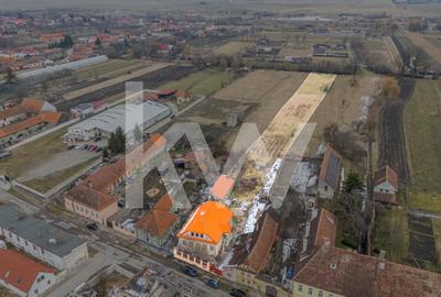 Proiect de restaurare langa Cetatea Prejmer,  casa si teren de 5.458 mp - 5