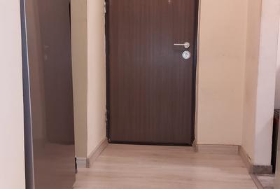 Favorit , Scoala Gimnaziala 197 - 5