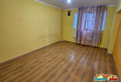 Apartament 4 camere decomandat, etaj 1, Micro 18 – 98.000 € - 8