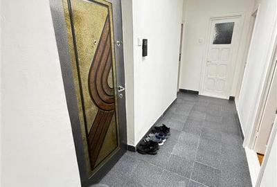 Apartament 3 camere, 75 mp, 2 băi, 2 balcoane, CT, 3 AC, boxă 9 mp  - 12