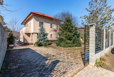 Casă / Vilă de vanzare la intrare in Mogosoaia, padure, teren 1097mp - 1