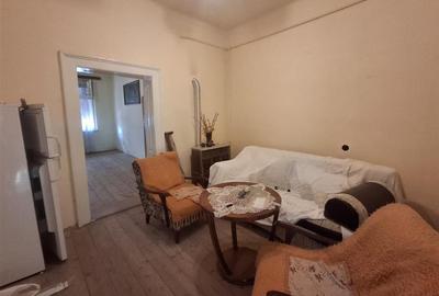 Apartament la casa 2 camere pivnita parcare zona Terezian - 7