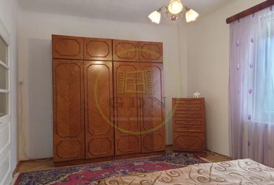 Casă Individuală de Închiriat – Lazaret / Lupeni – Garaj + Curte - 16