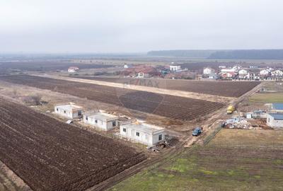 Case noi de vânzare în Săbăreni –3 camere, eficiență și confort modern - 11