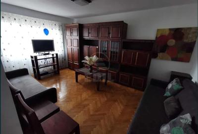 Apartament cu 3 camere decomandat, mobilat în Zorilor