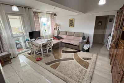 Apartament cu 2 camere semidecomandat, mobilat în Bucium