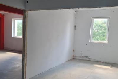 Spatiu 700mp et.1 in zona Aeroport, Arad - 3