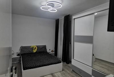 Apartament cu 2 camere semidecomandat, mobilat în Alexandru Obregia