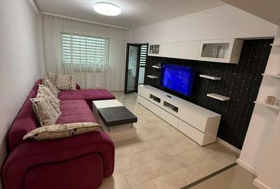 Apartament cu 4 camere decomandat, mobilat în Boema