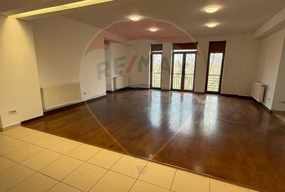 INCHIRIERE Apartament cu 3 camere in zona Baneasa - 1