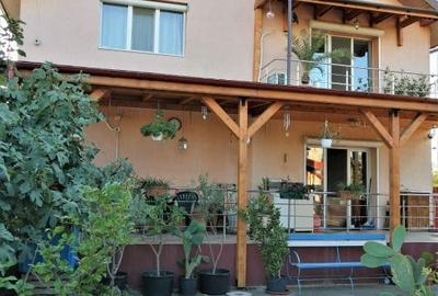 Casă individuală cu 6 camere în Săcălaz