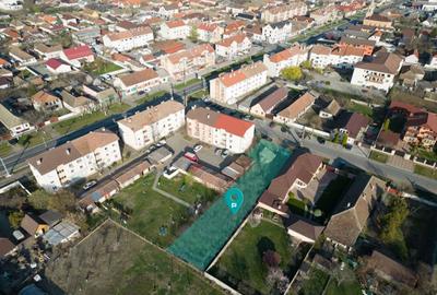 Loc de casa central de 890mp in Vladimirescu - 1