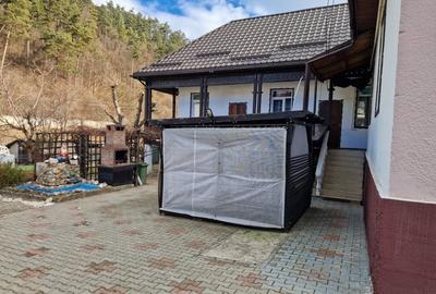 CASA in  BRAN, ZONA CENTRALA, DN 73, 400 m distanta fata de Castel. - 3