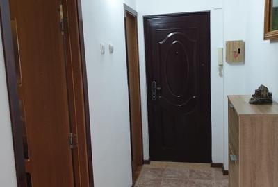 Decomandat. Centrala termica proprie. Aproape de Biserica din Girocului. - 6