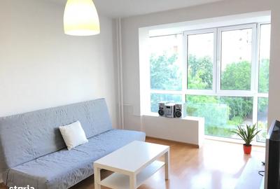 Apartament cu 3 camere semidecomandat, mobilat în Tineretului