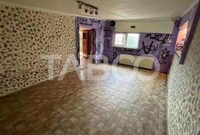 Spatiu comercial 65 mp + curte 50 m zona Milea alimentatie publica - 1