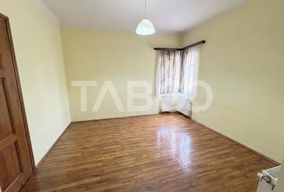 Apartament 3 camere 78 mp utili acces auto in curte Strada Dealului - 3