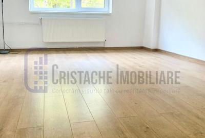 Renovat, centrala proprie, parcare & acces metrou P-ta Muncii - 2