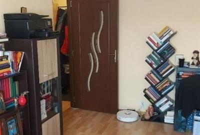 Apartament cu 3 camere decomandat - Pacurari - 2