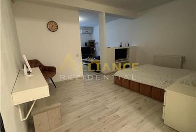 Apartament cu 2 camere nedecomandat, mobilat în Apărătorii Patriei