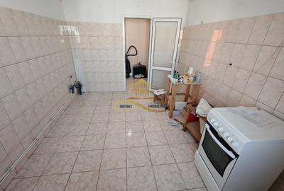 Se vinde apartament, zona Mioritei - 3 CAMERE,  2 BAI - 8