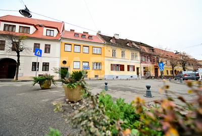 Apartament la casa 4 camere 2 bai de inchiriat Sibiu Centrul Istoric - 1