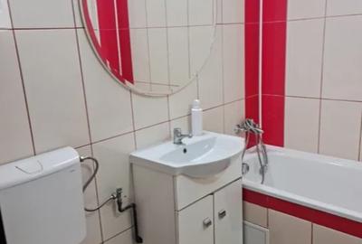 Apartament cu 2 camere decomandat, mobilat în Alexandru cel Bun