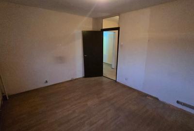 Calea Rahovei. Sector 5. Bloc 1986 | Etaj 3/4 | Centrală proprie - 12