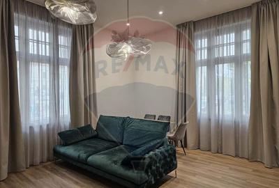 Apartament cu 2 camere semidecomandat, mobilat în Ultracentral