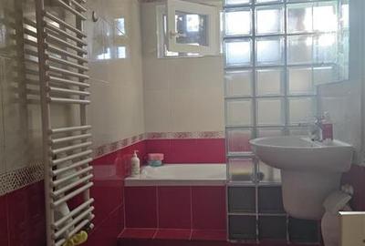 3 camere 68 mp in spate la McDonald?s - 3