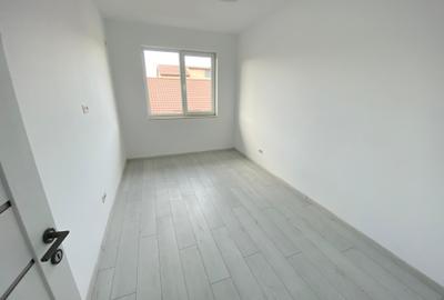Case cu 4 camere. Partial mobilata/utilata. Comision 0 - 15