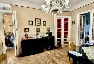 Apartament cu 7 camere circular în Polonă