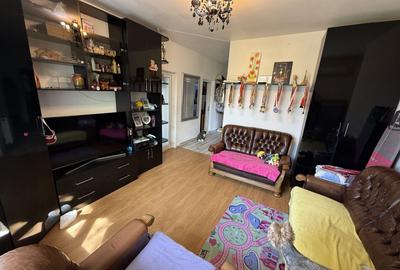 Ap 3 camere - transformat din alipirea a 2 garsoniere - 62 mp - parter - 1